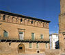 Carcastillo. Casa de los Abades e Iglesia